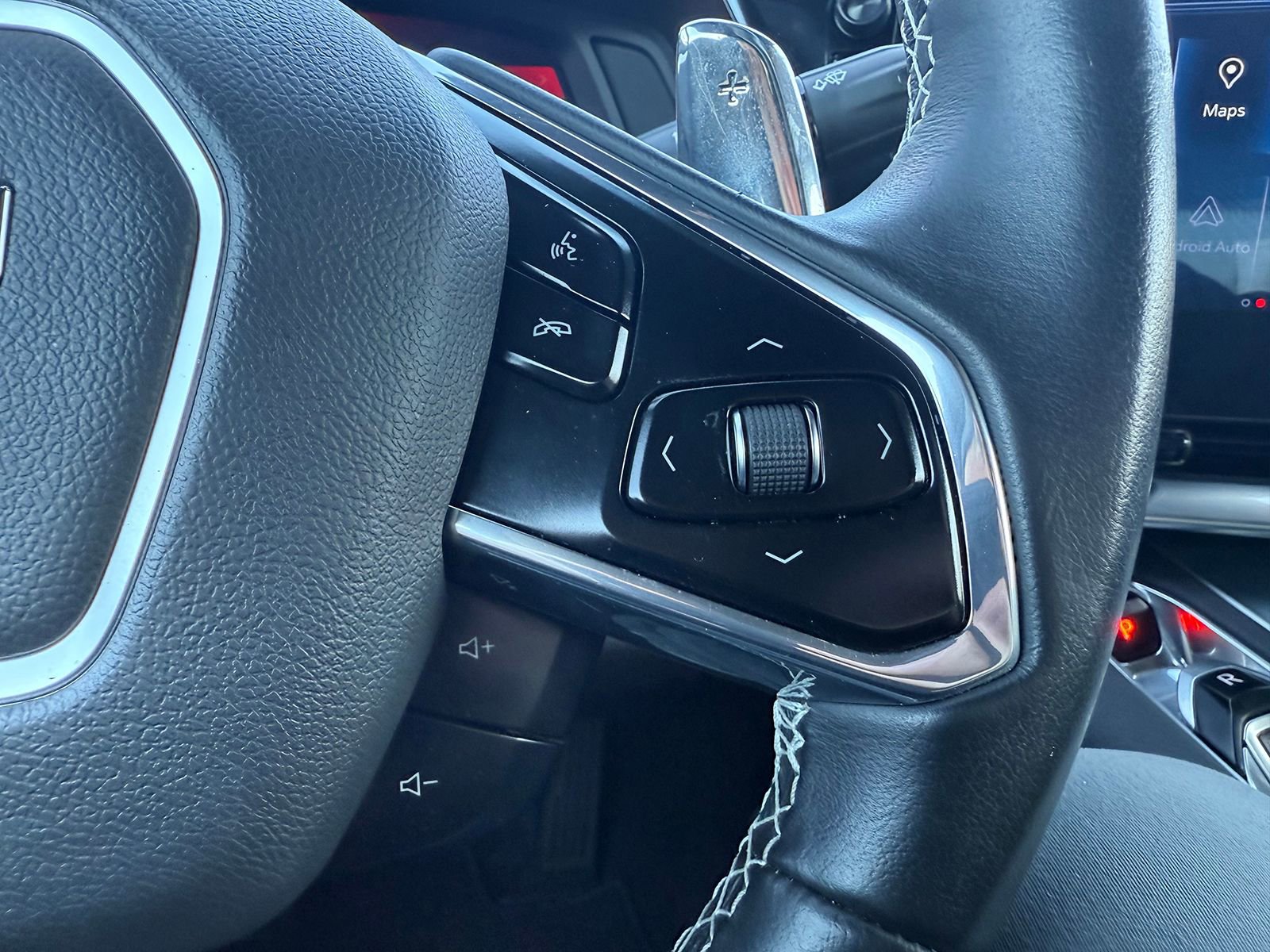 Used 2024 Chevrolet Corvette Stingray Coupe w/ 1LT image 33