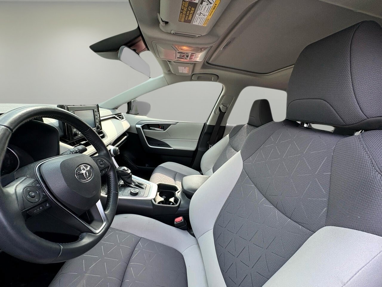 Used 2021 Toyota RAV4 XLE w/ Convenience Package image 14