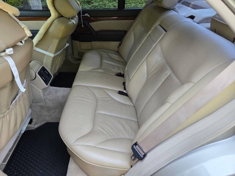 Used 1993 Mercedes-Benz 300 SD Sedan image 18