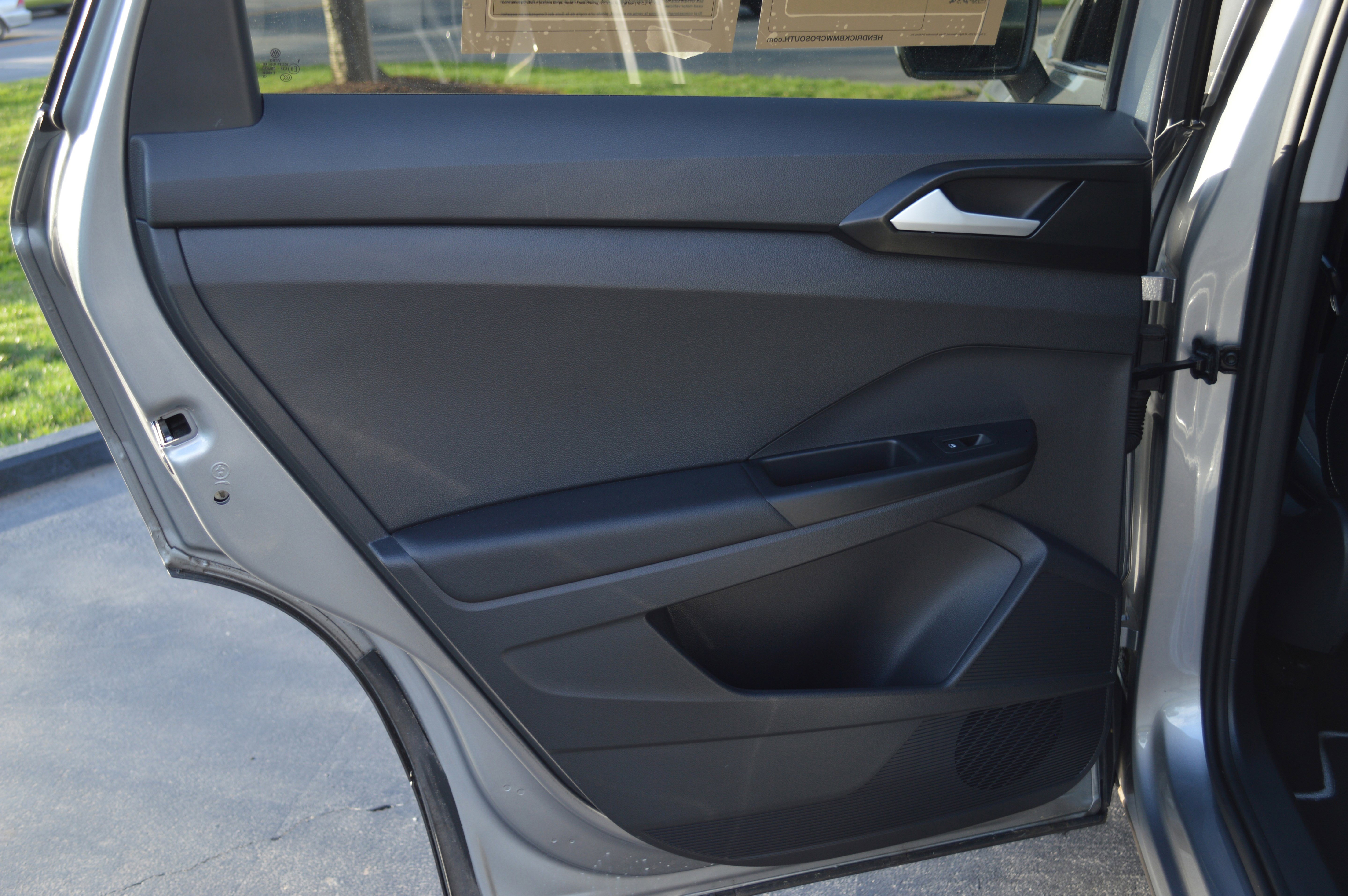 Used 2022 Volkswagen Taos SEL image 27