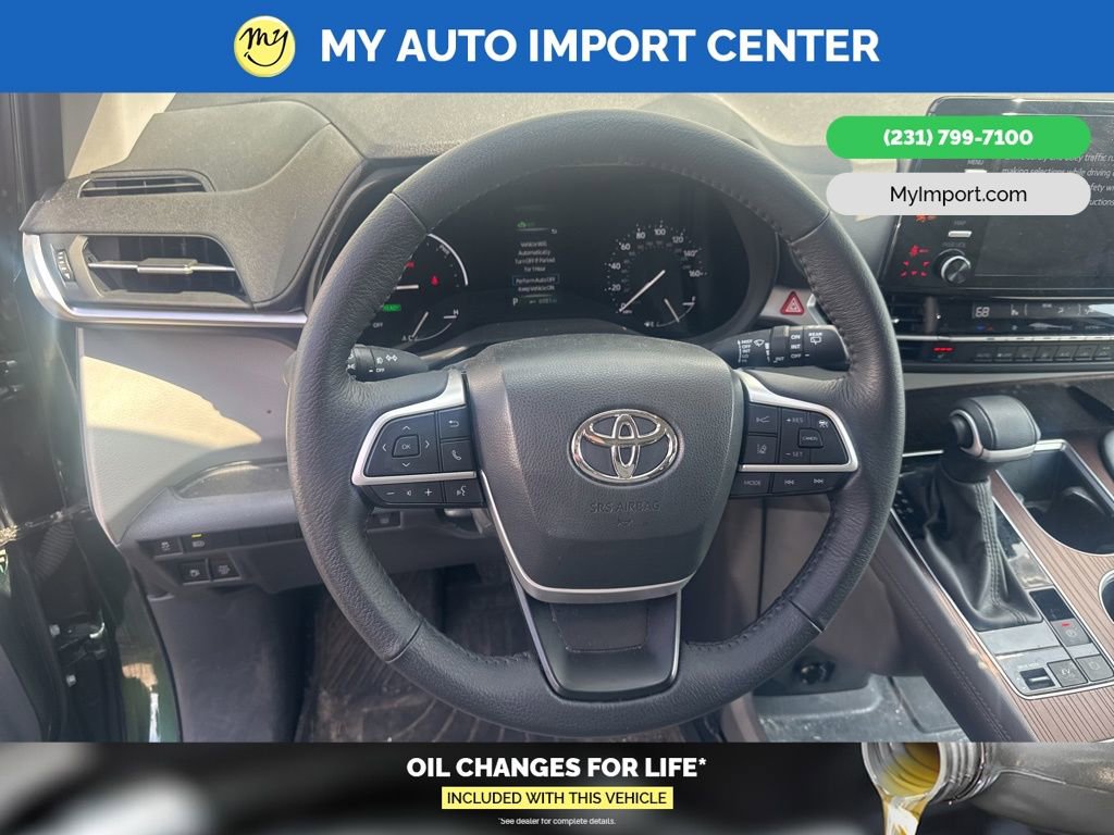 Used 2023 Toyota Sienna XLE image 9