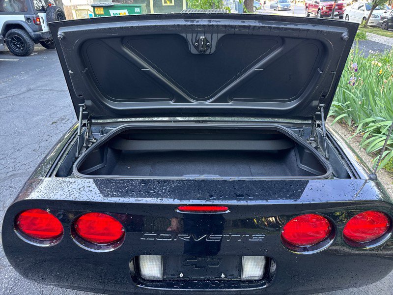 Used 2003 Chevrolet Corvette Convertible w/ Preferred Equipment Group1 RWD image 26