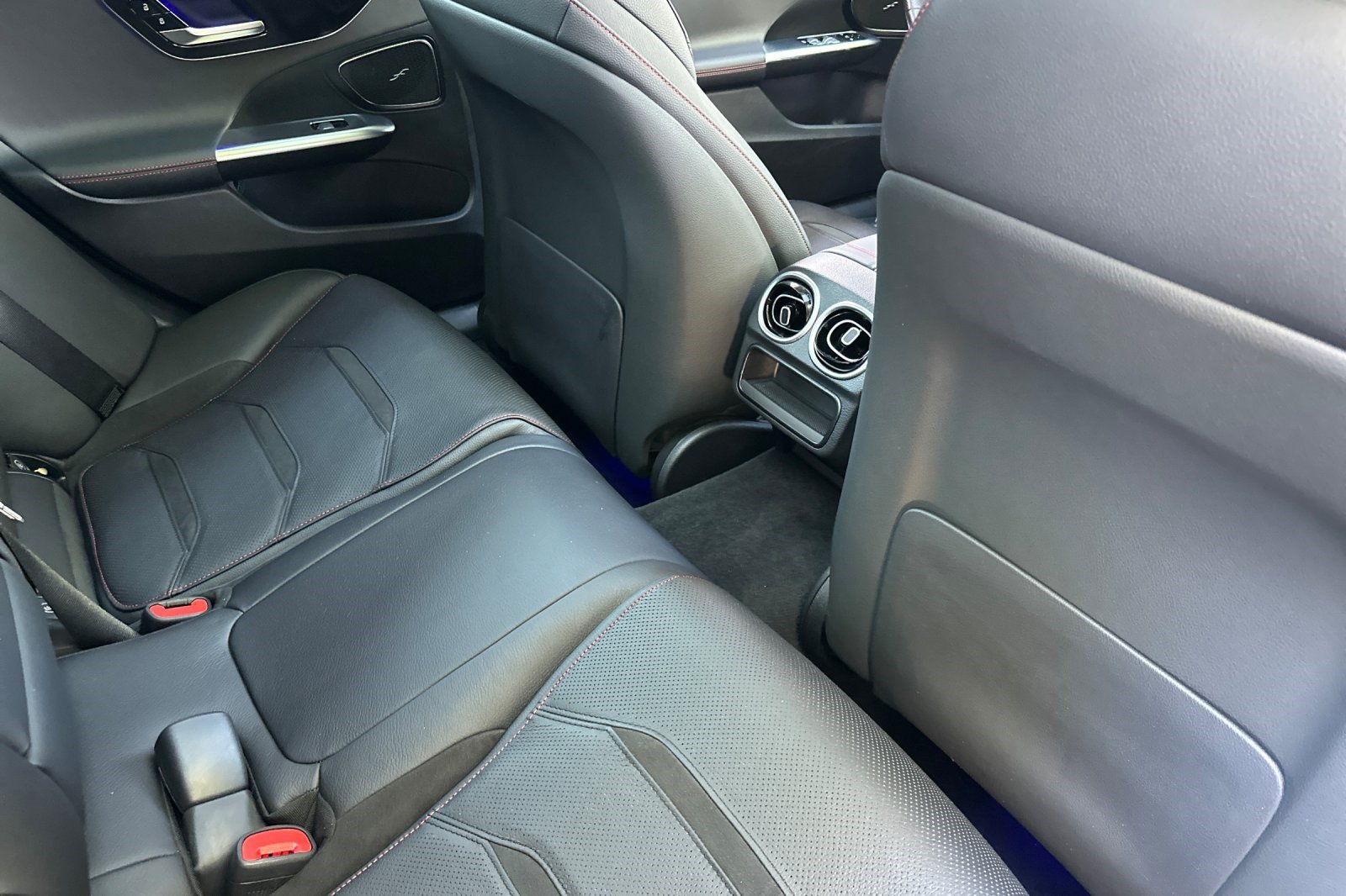Certified 2025 Mercedes-Benz C 43 AMG 4MATIC Sedan image 35