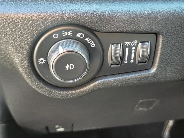 Used 2019 Chrysler Pacifica Touring Plus w/ S Appearance Package image 30