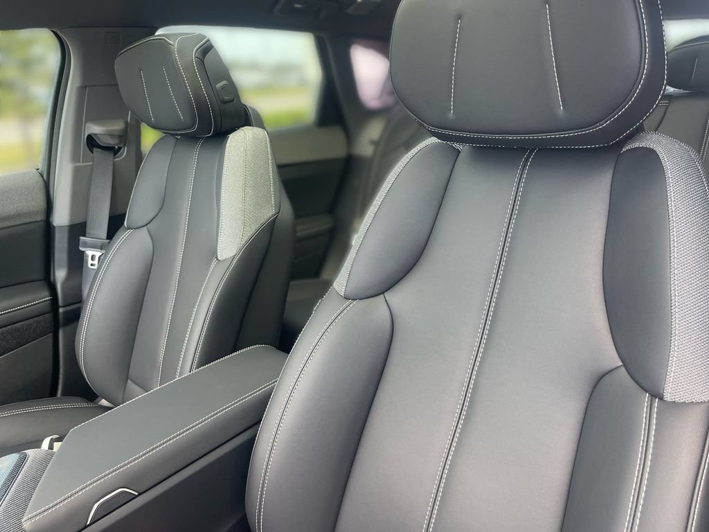 New 2027 Cadillac Optiq Sport w/ LPO, Floor Liner Package AWD/4WD image 17