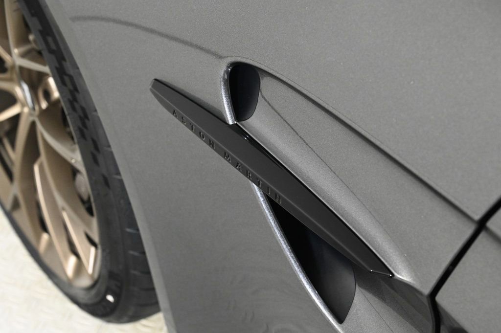 Used 2026 Aston Martin V8 Vantage Coupe image 24