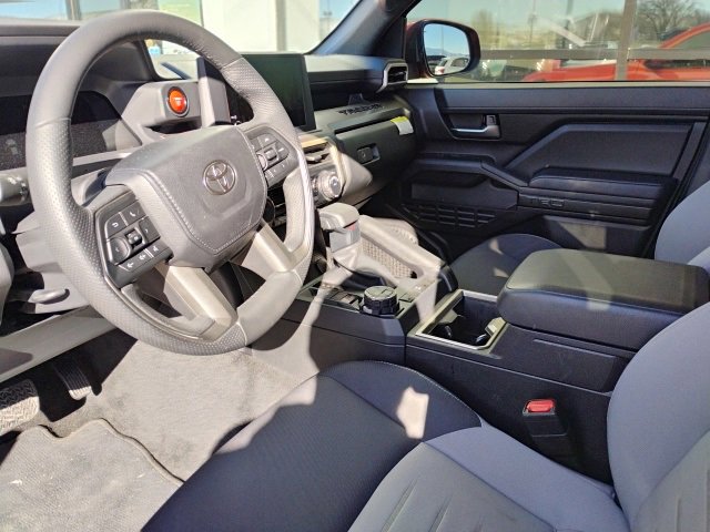 Used 2024 Toyota Tacoma TRD Off-Road image 10