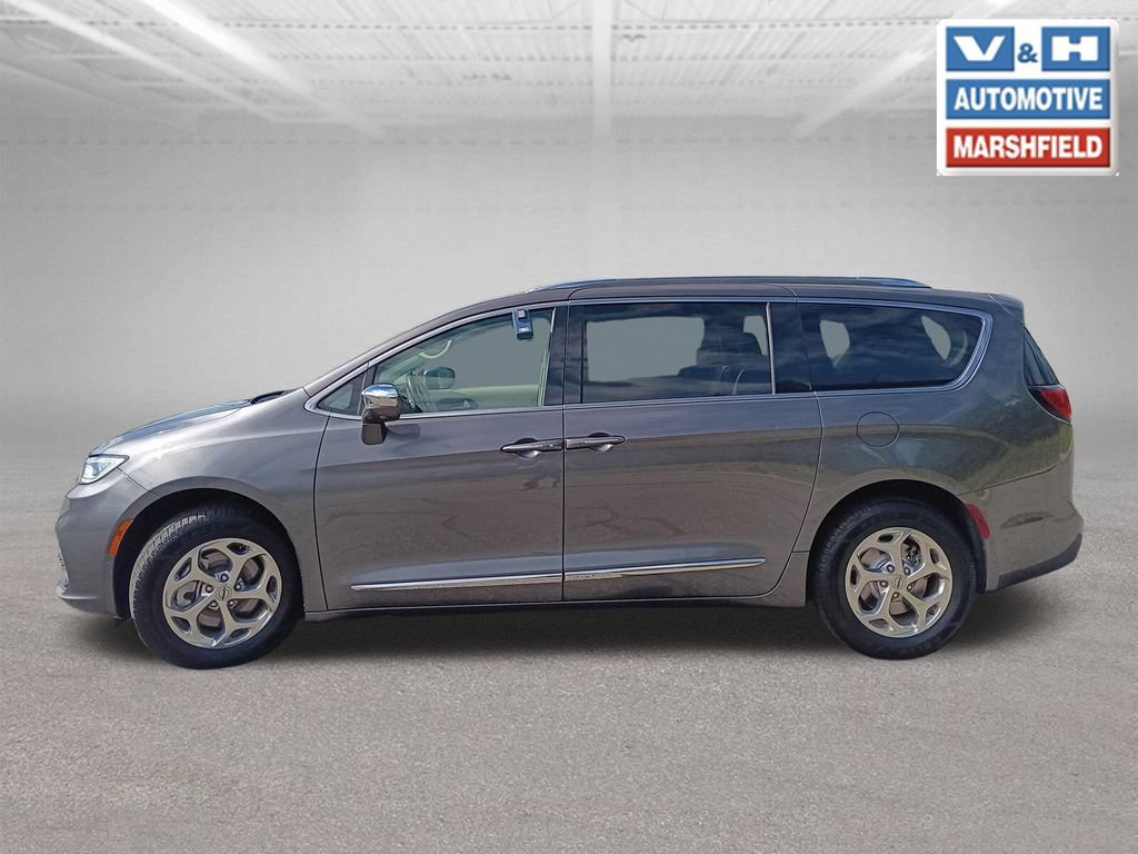 Used 2021 Chrysler Pacifica Limited w/ Premium & Safety Sphere Group AWD/4WD video 3