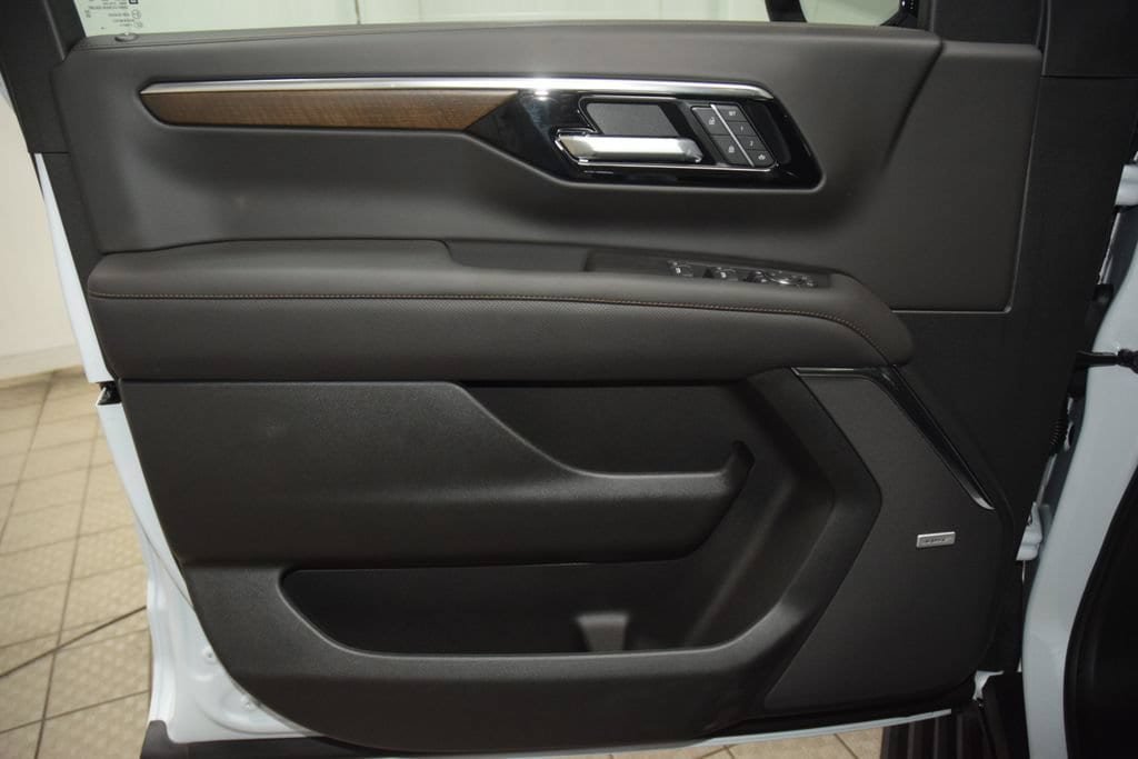 New 2026 Chevrolet Suburban High Country AWD/4WD image 50