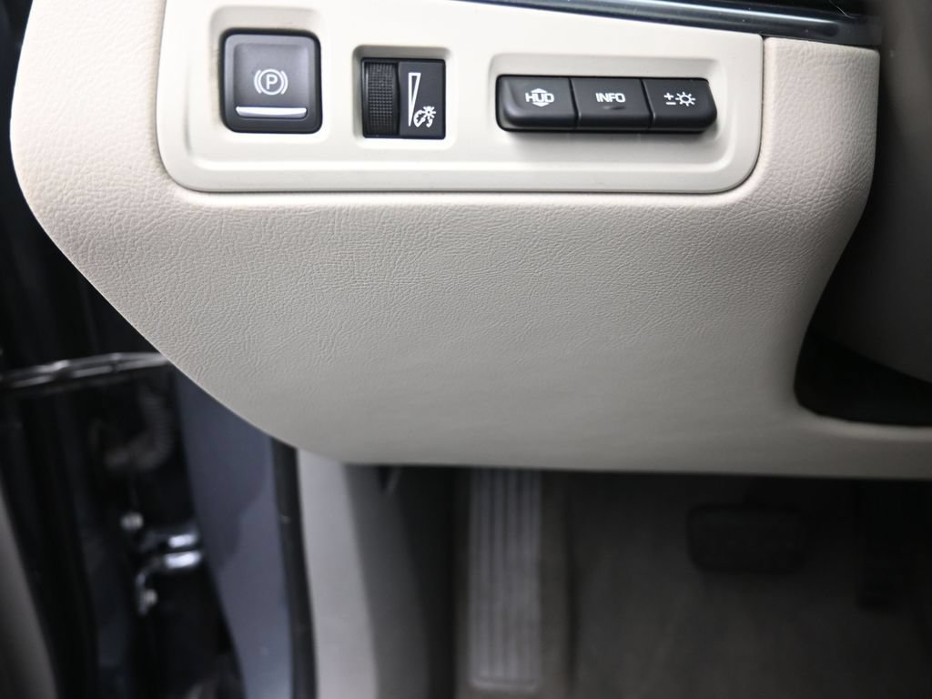 Used 2021 Cadillac XT6 Premium Luxury FWD image 16