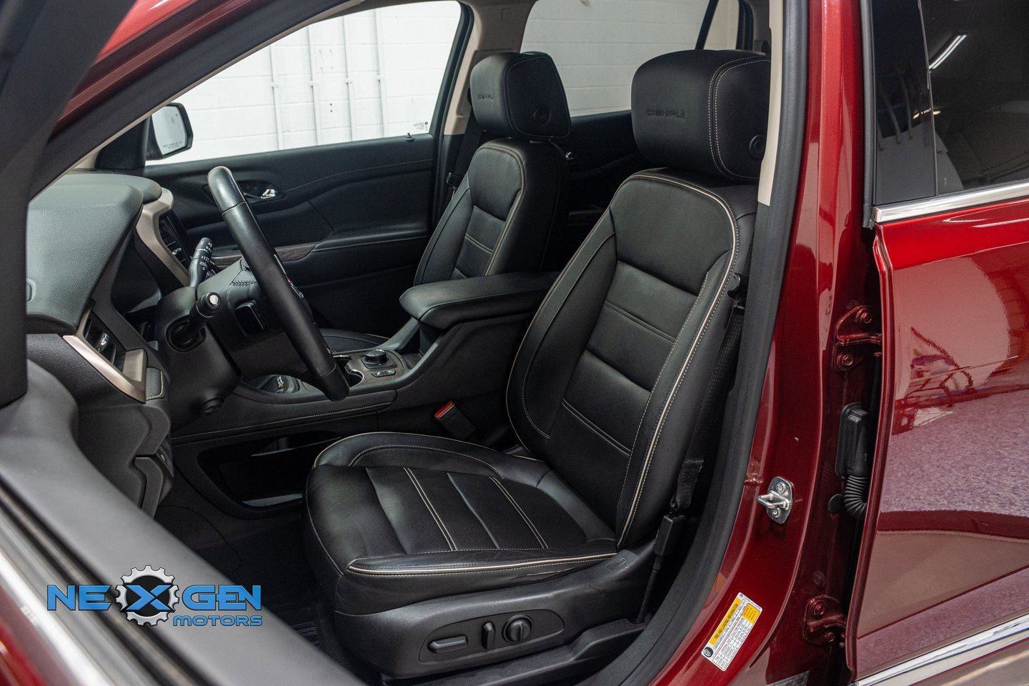 Used 2020 GMC Acadia Denali w/ Denali Ultimate Package image 20