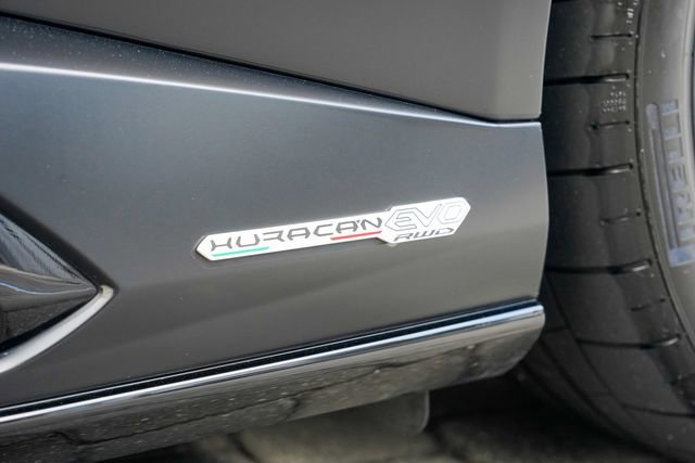 Used 2022 Lamborghini Huracan EVO image 44