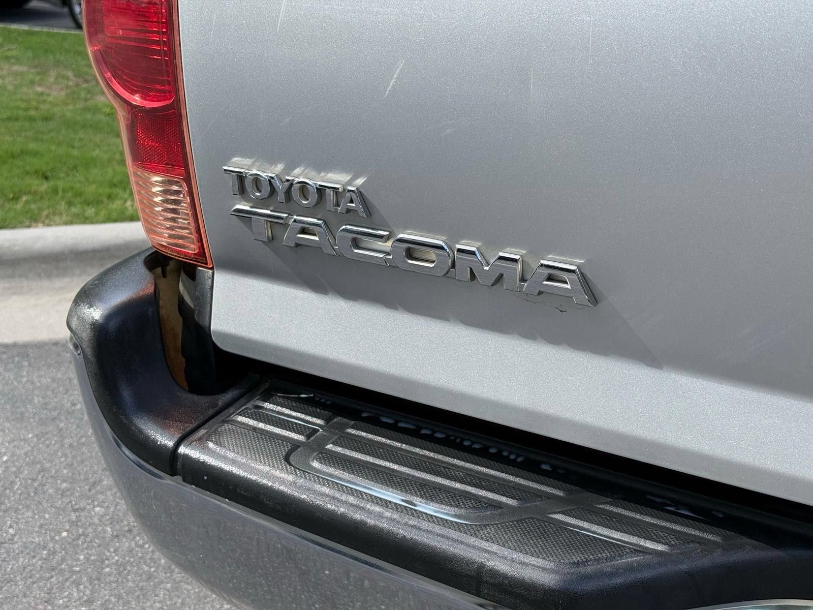 Used 2005 Toyota Tacoma PreRunner RWD image 10