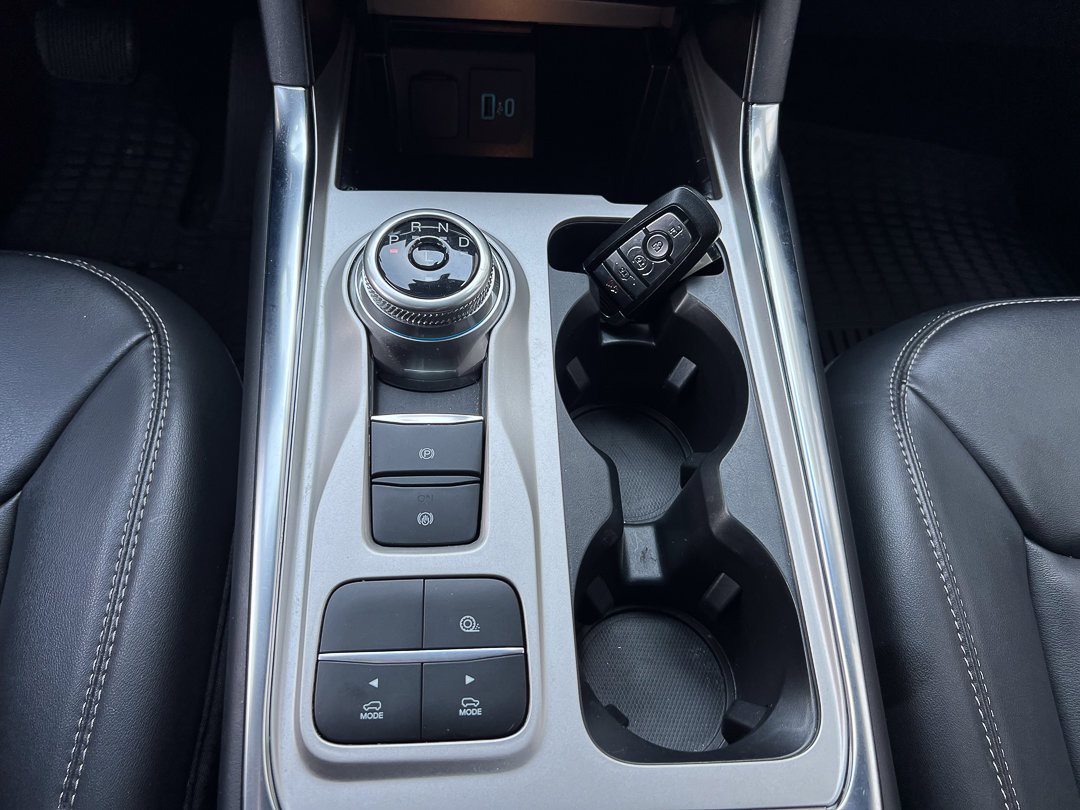 Used 2023 Ford Explorer XLT w/ Equipment Group 202A RWD image 23