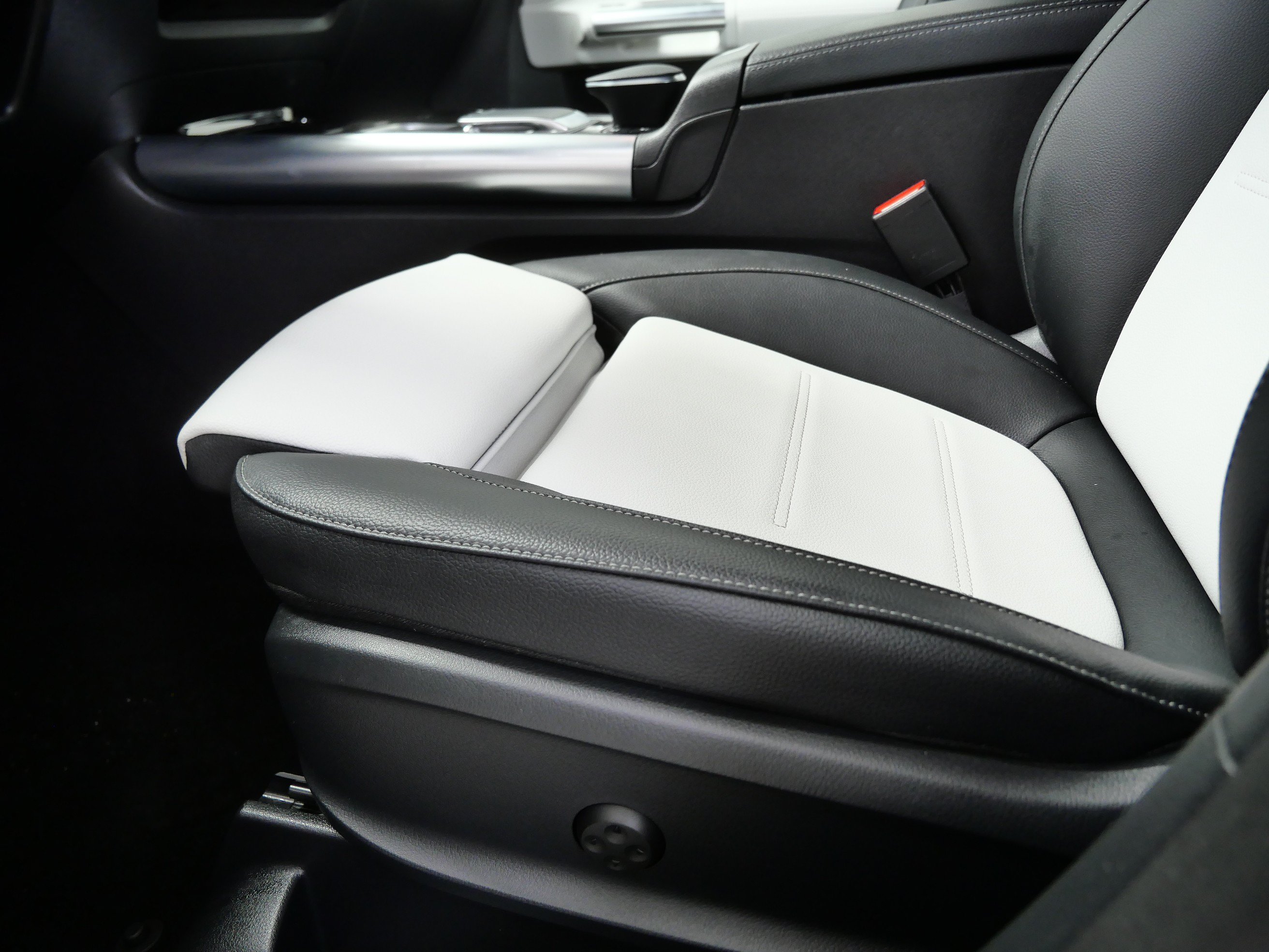 Certified 2023 Mercedes-Benz GLA 35 AMG 4MATIC image 18
