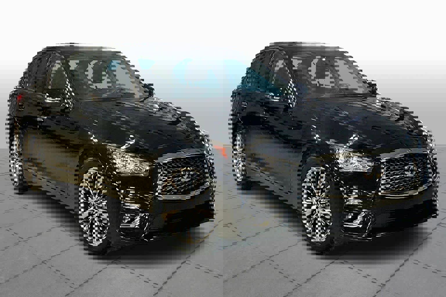 Used 2024 INFINITI Q50 Luxe image 2