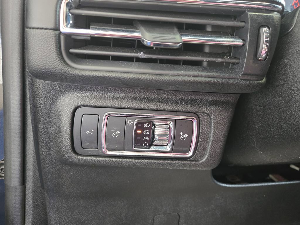 Used 2022 Lincoln Corsair Reserve w/ Equipment Group 201A image 14