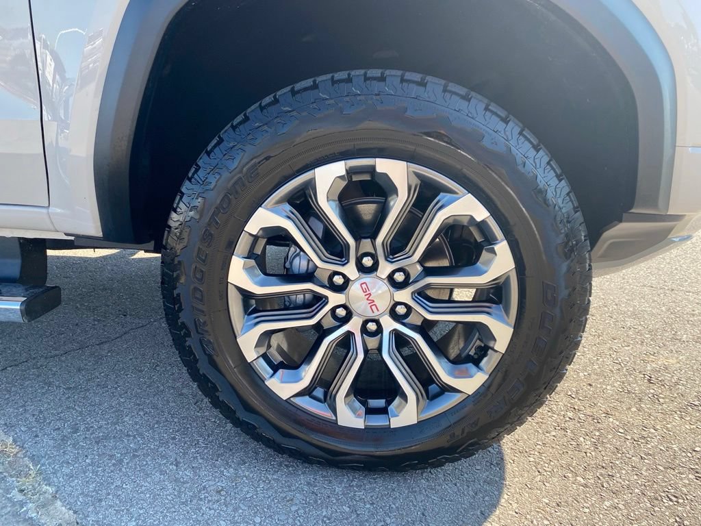 Used 2026 GMC Canyon Denali AWD/4WD image 6