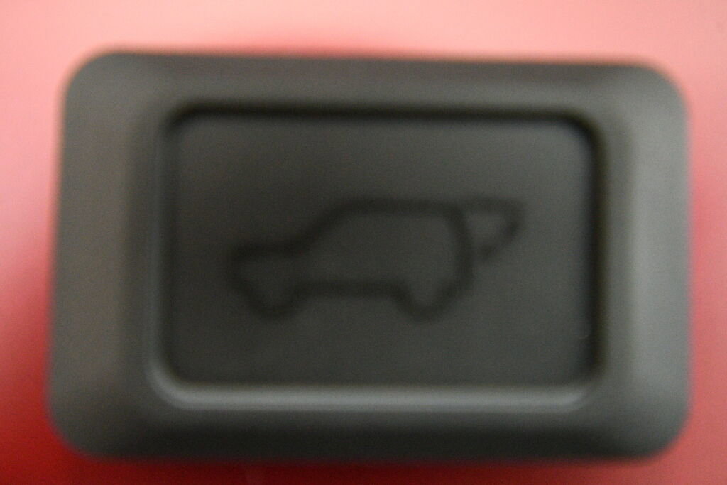 Used 2025 Toyota RAV4 XLE w/ Convenience Package image 26