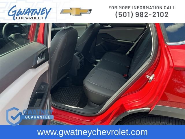 Used 2023 Volkswagen Taos SE image 25