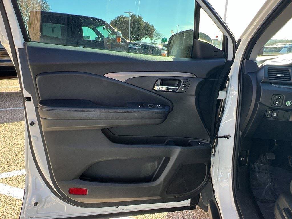 Used 2021 Honda Pilot Special Edition image 16