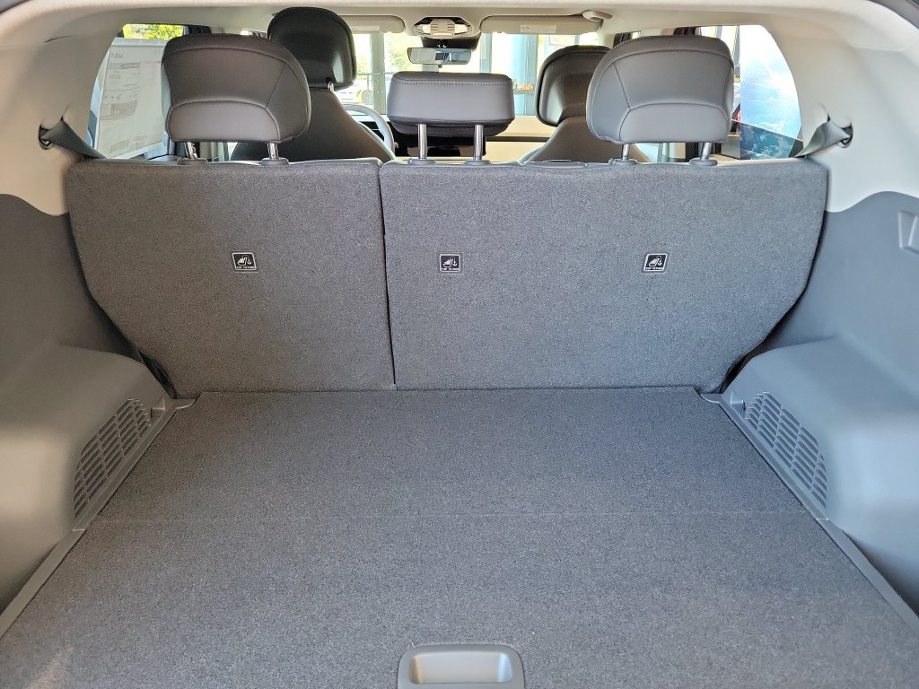 New 2027 Kia EV3 Wind FWD image 9