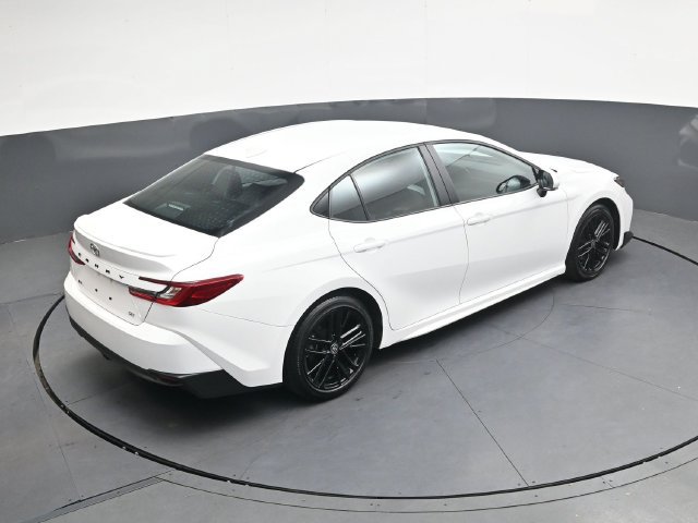 Used 2025 Toyota Camry SE FWD image 25