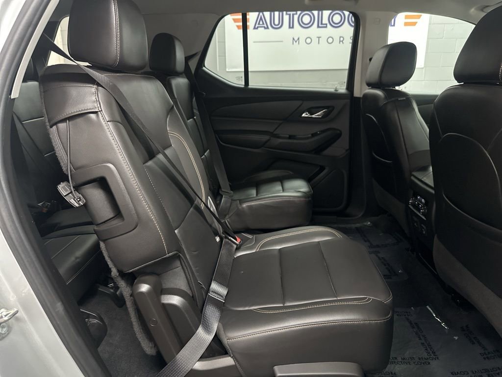 Used 2021 Chevrolet Traverse RS AWD/4WD image 39