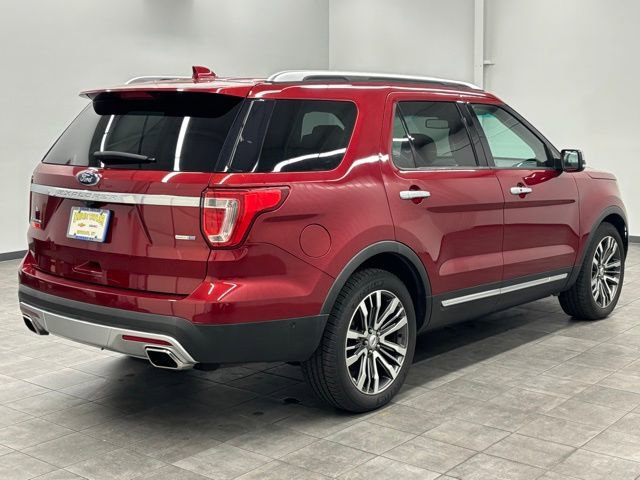Used 2016 Ford Explorer Platinum image 2