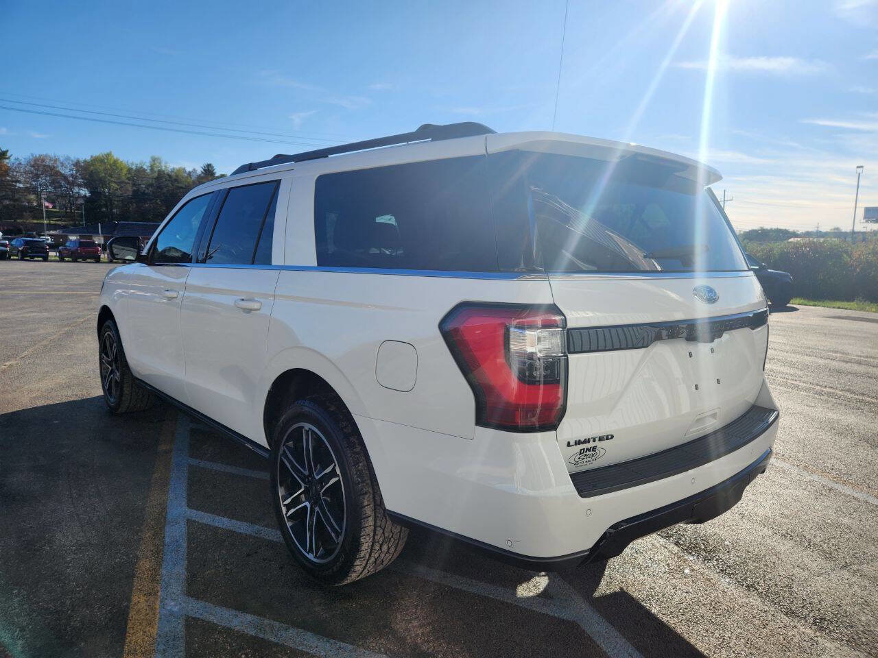 Used 2021 Ford Expedition Max Limited w/ Equipment Group 303A image 5