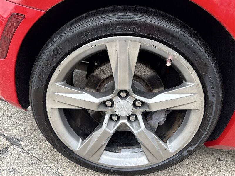 Used 2017 Chevrolet Camaro SS RWD image 15