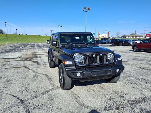 Used 2025 Jeep Wrangler Sport S image 4