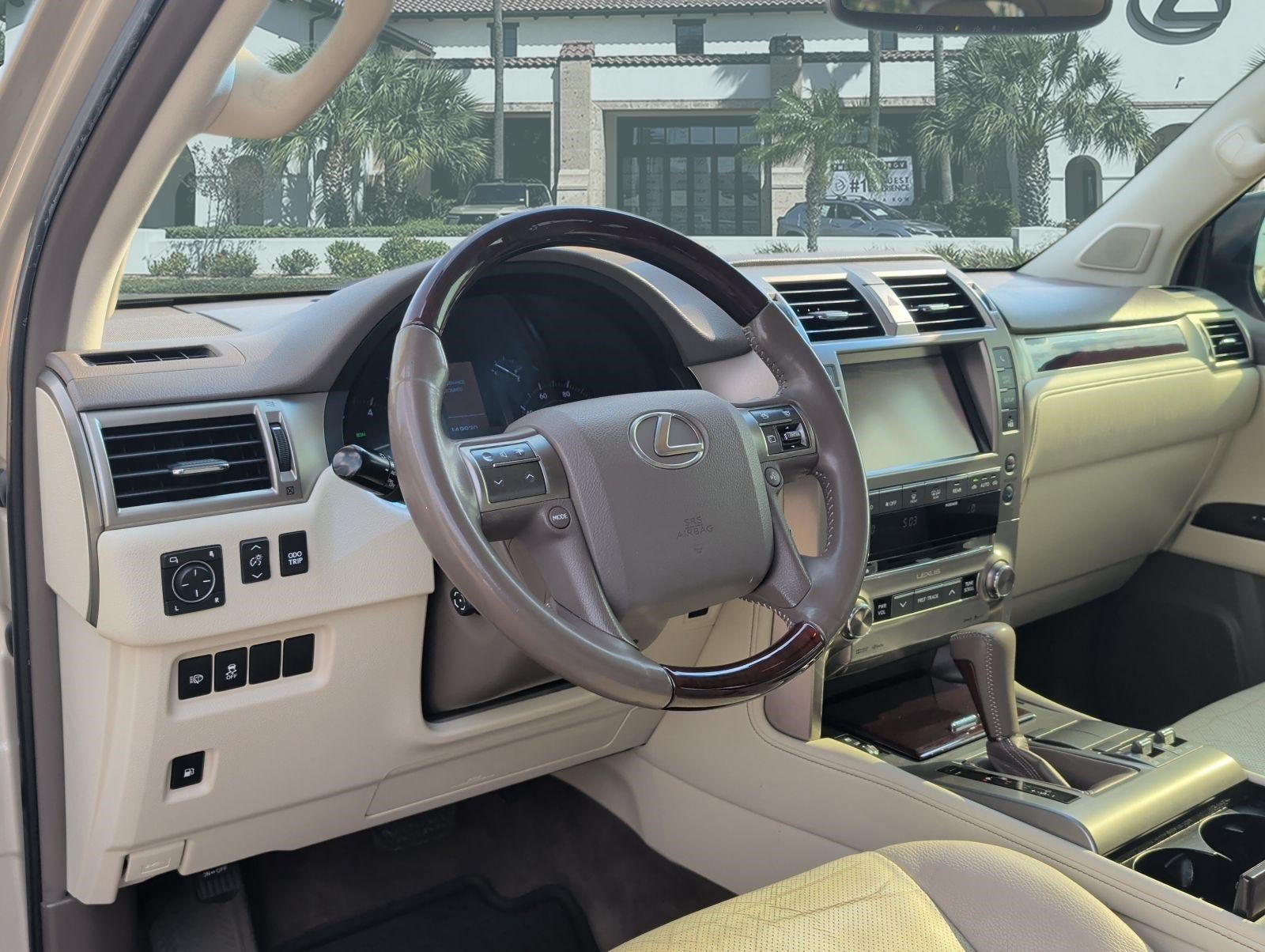 Used 2014 Lexus GX 460 w/ Premium Package AWD/4WD image 12