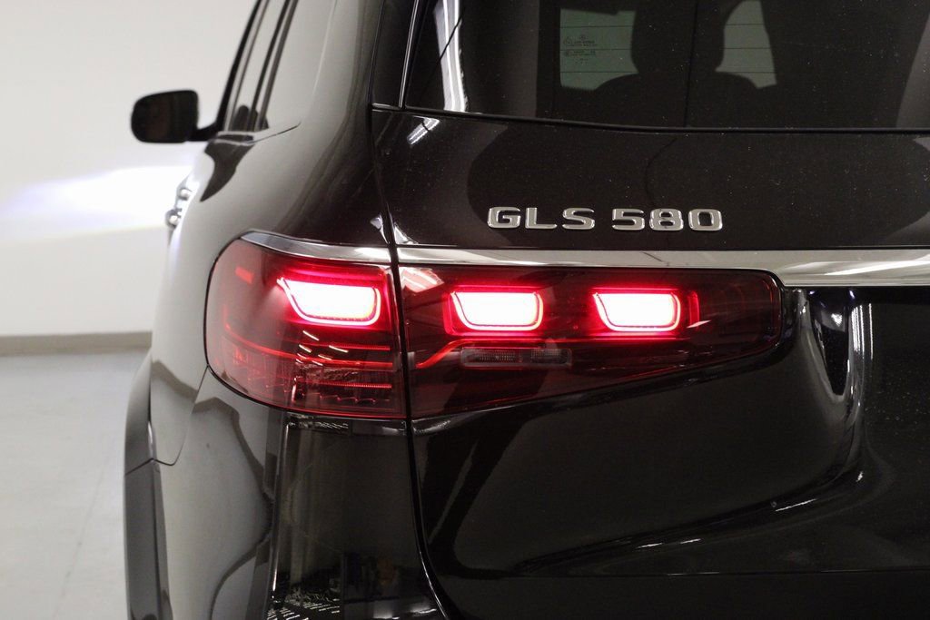 Certified 2024 Mercedes-Benz GLS 580 4MATIC image 11