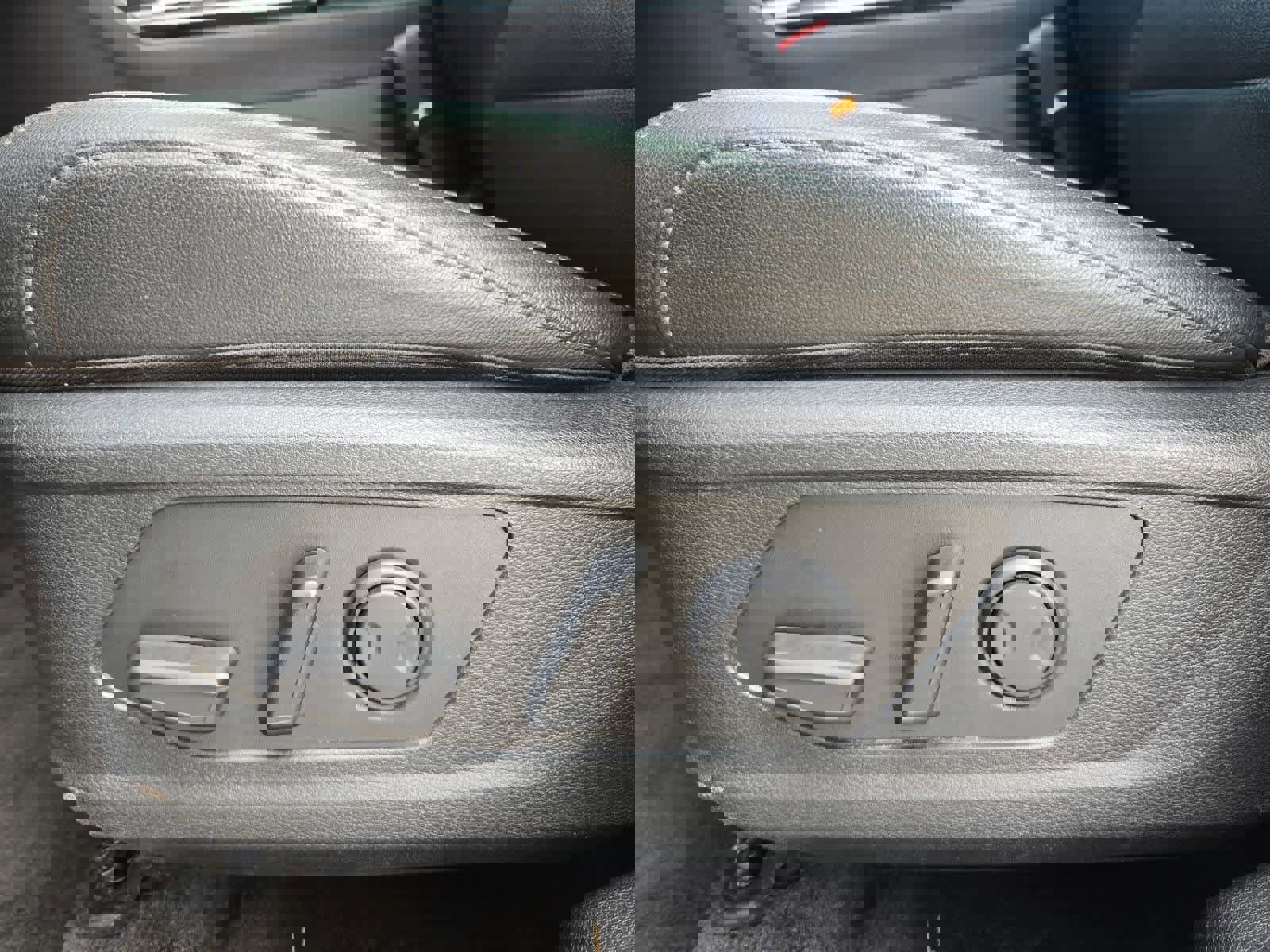 Used 2024 Kia Sportage SX image 16