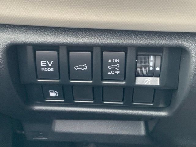 Certified 2025 Subaru Forester Premium image 29