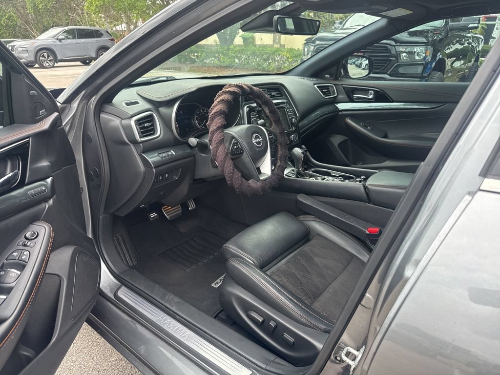 Certified 2023 Nissan Maxima SR w/ Sport Mat Group FWD image 7