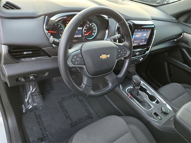 Used 2023 Chevrolet Traverse LT image 13
