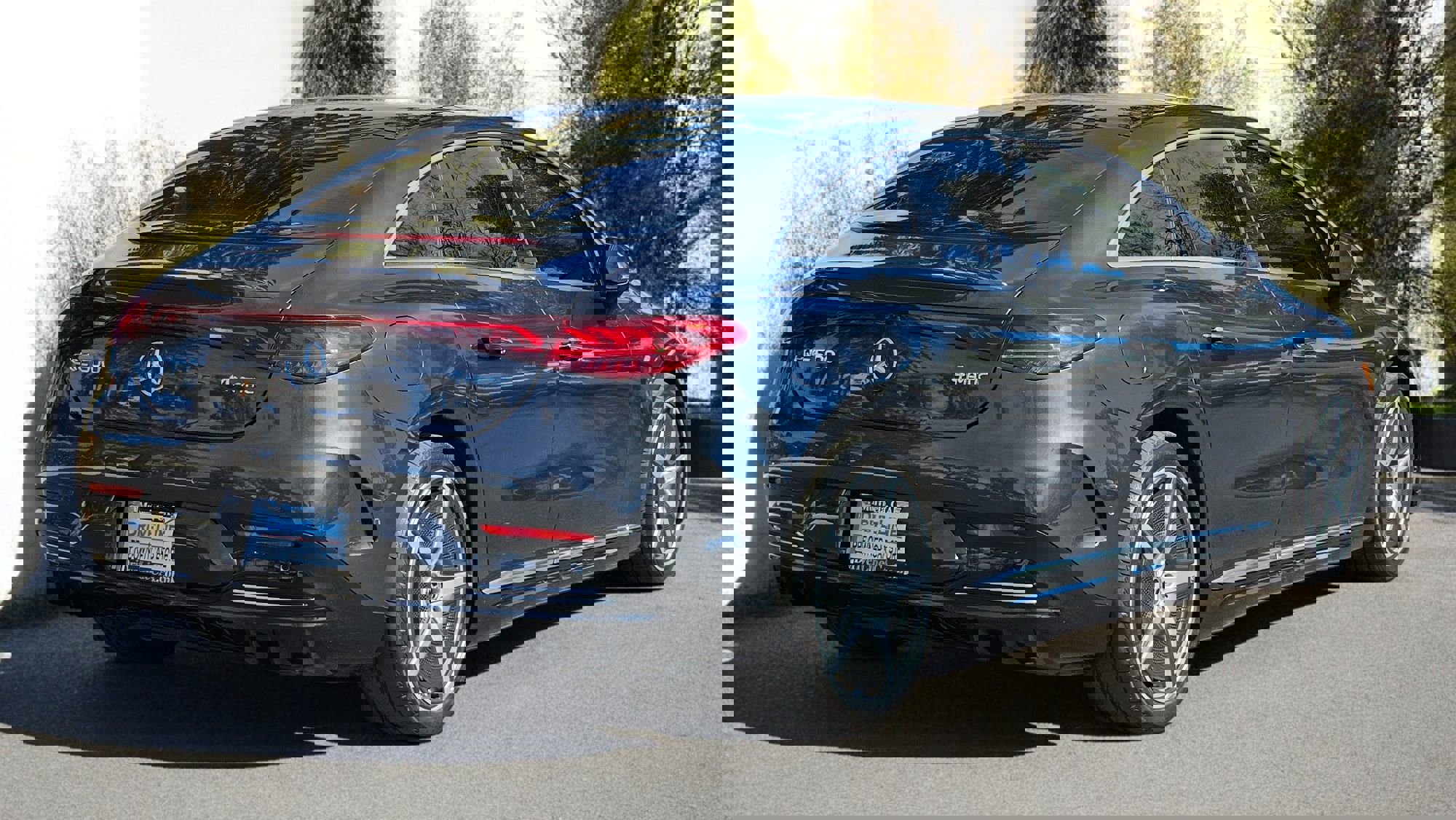 Used 2023 Mercedes-Benz EQE 500 4MATIC Sedan w/ Exclusive Trim Package image 6