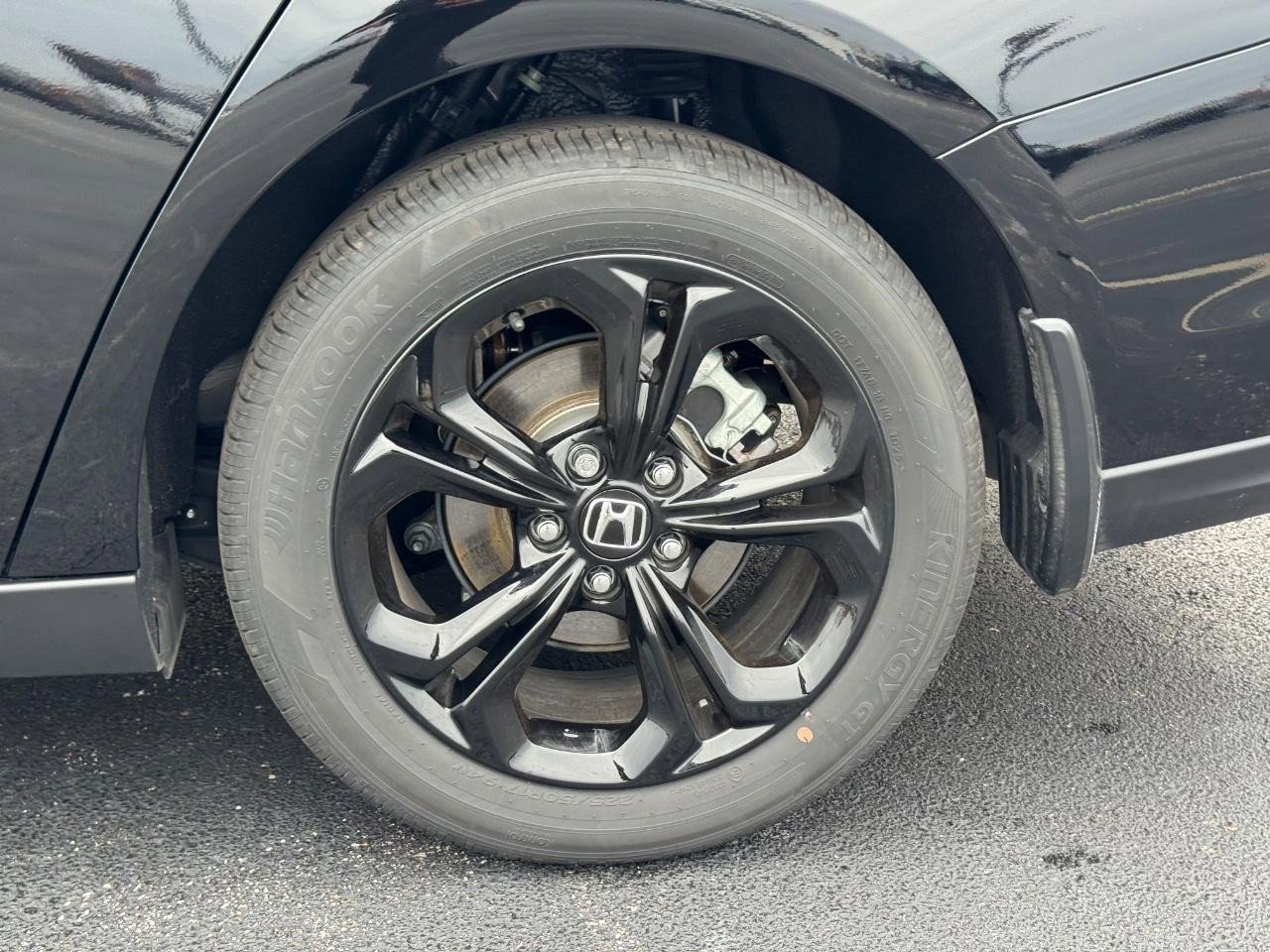 Certified 2025 Honda Accord SE image 8