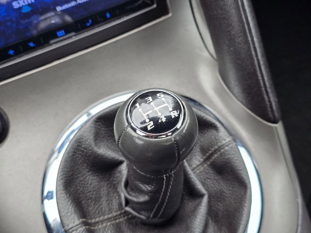 Used 2007 Pontiac Solstice Convertible w/ Premium Package RWD image 23