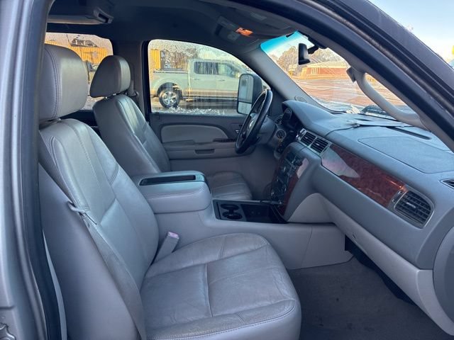 Used 2007 Chevrolet Silverado 1500 LTZ w/ EZ-Lift Tailgate Package AWD/4WD image 21