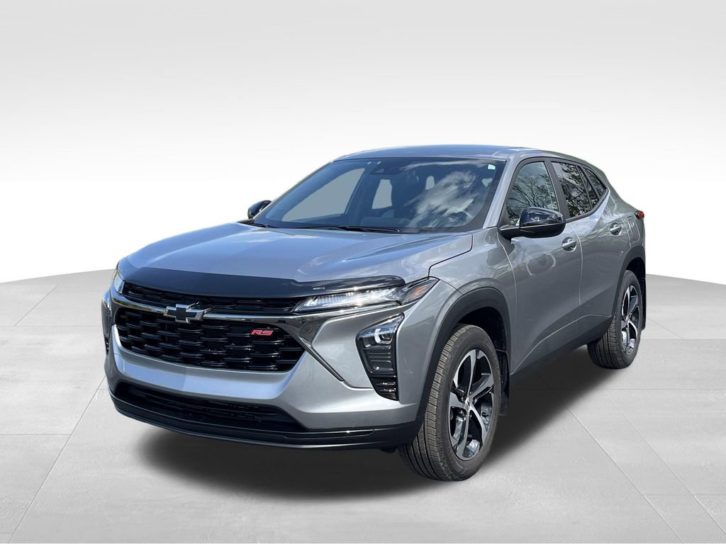 Certified 2025 Chevrolet Trax RS FWD image 3