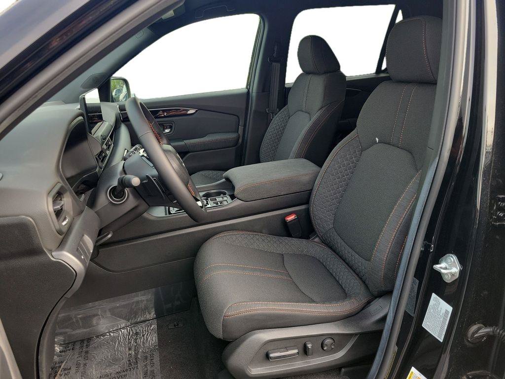New 2026 Honda Pilot Sport image 8