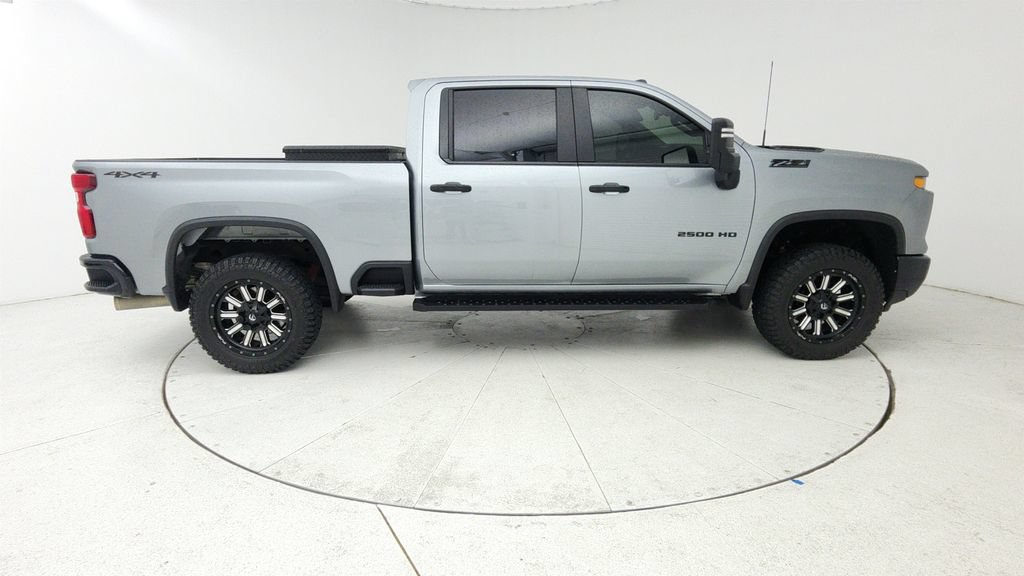 Used 2026 Chevrolet Silverado 2500 Custom w/ Custom Value Package AWD/4WD image 8