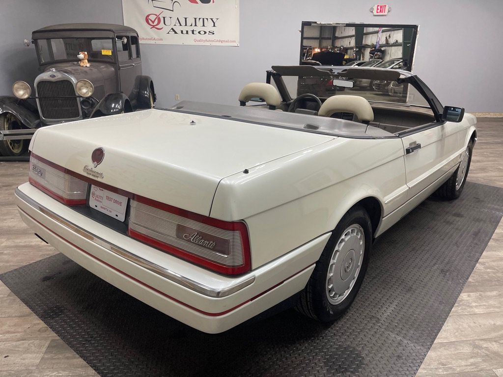 Used 1992 Cadillac Allante FWD image 9