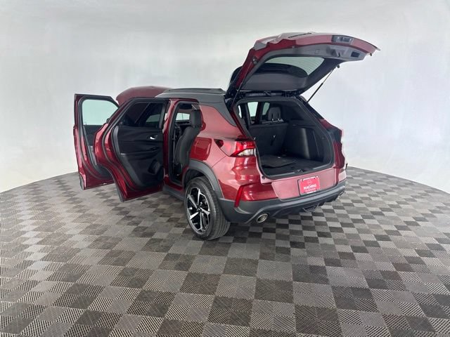 Used 2023 Chevrolet TrailBlazer RS w/ Convenience Package FWD image 16