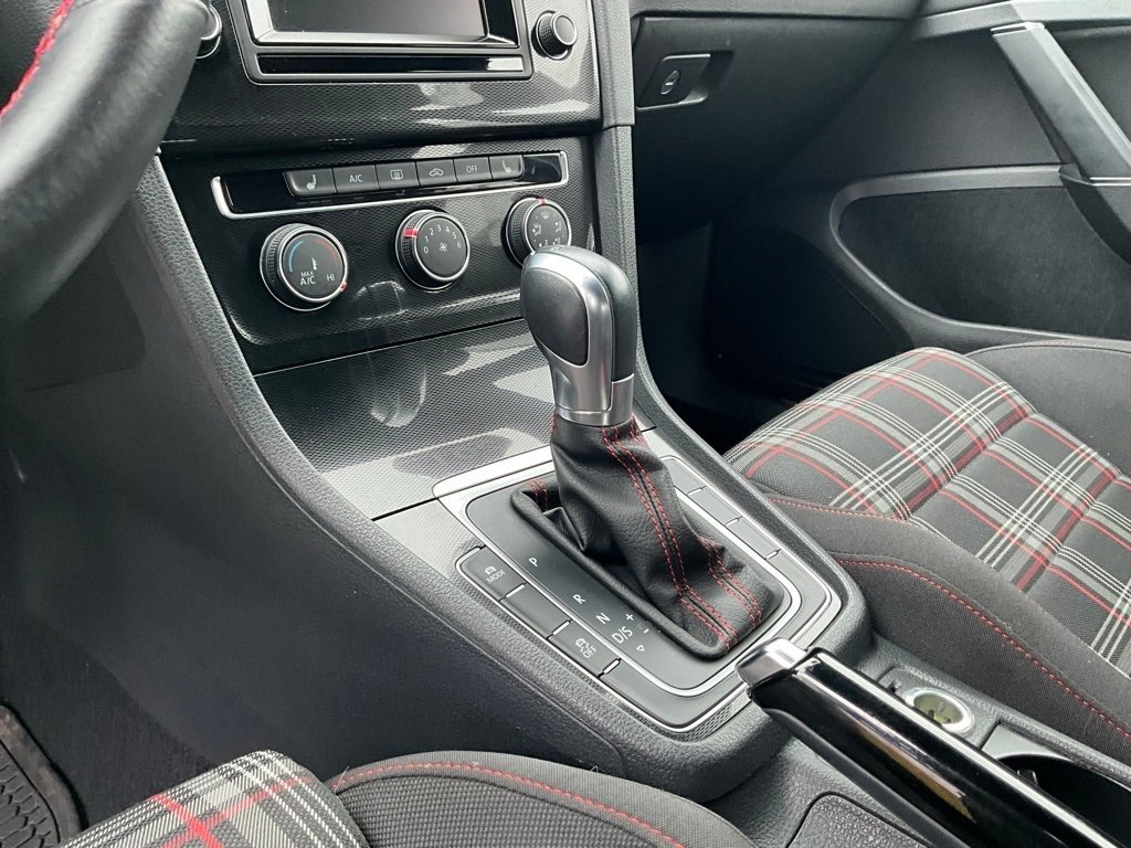 Used 2015 Volkswagen GTI S image 18