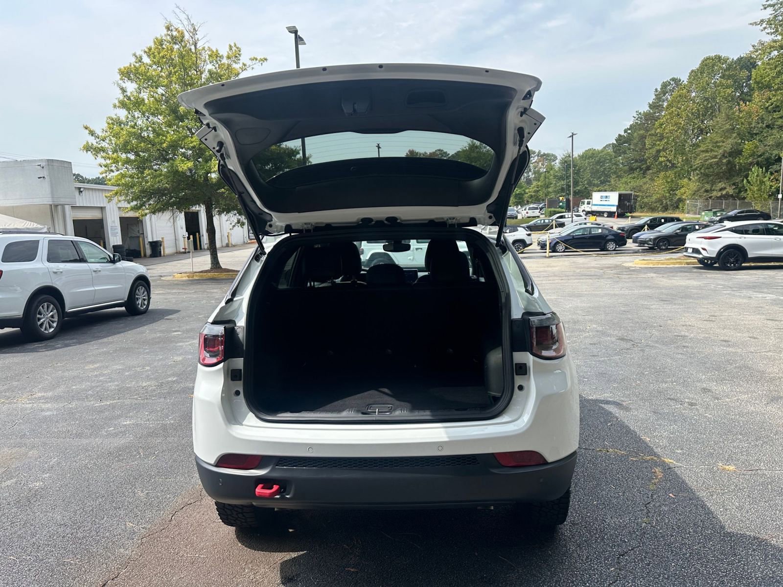 Used 2025 Jeep Compass Trailhawk image 31