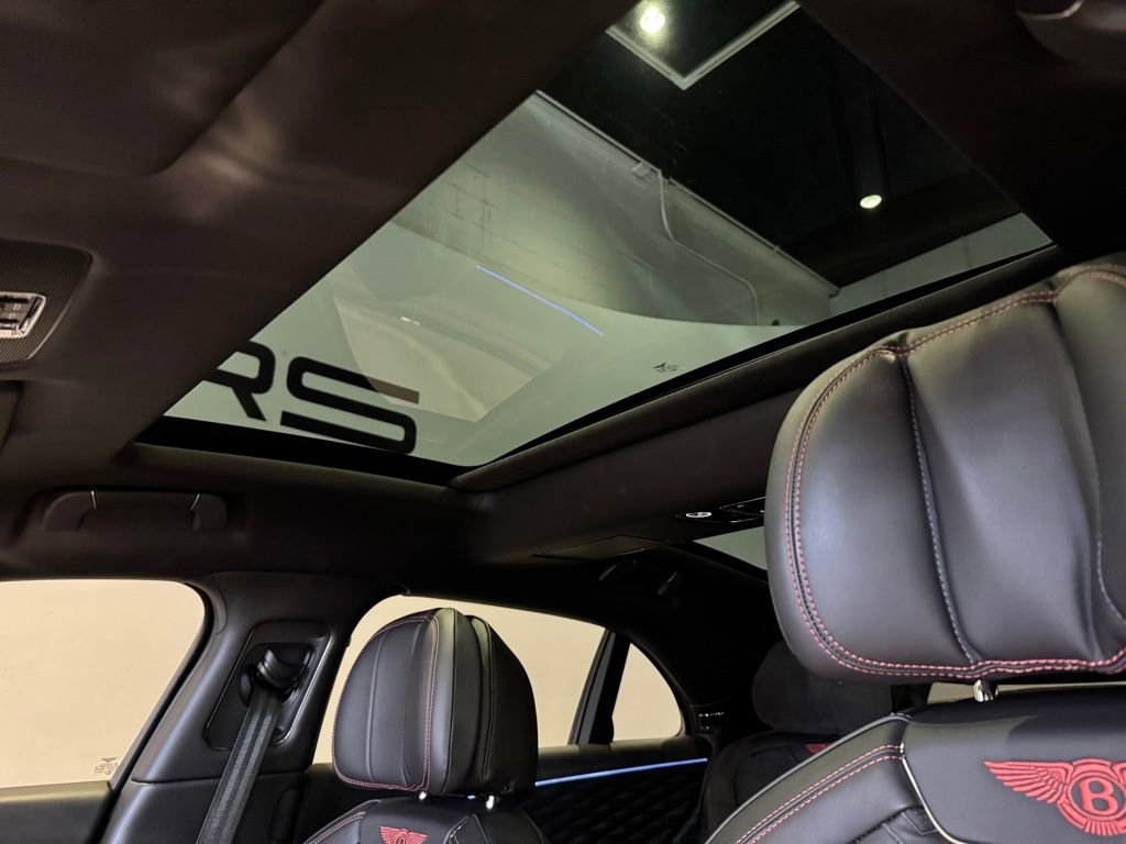 Used 2022 Bentley Flying Spur V8 image 24